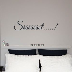 Muursticker ssst voor de slaapkamer